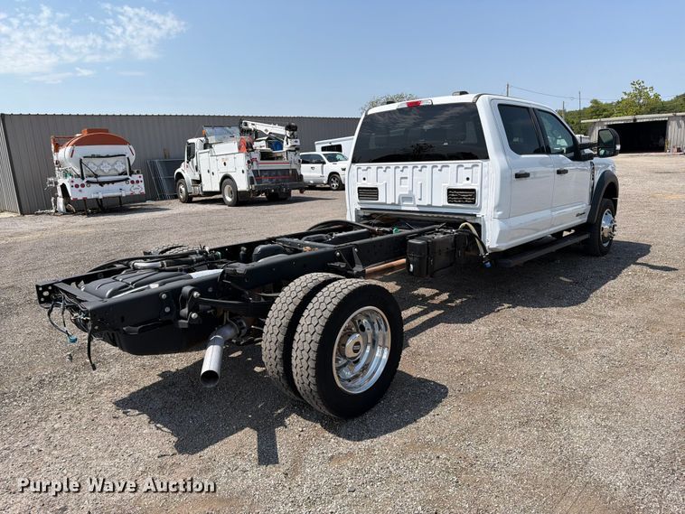 image for item FB5040 2023 Ford F550 super duty Crew Cab truck cab and chassis