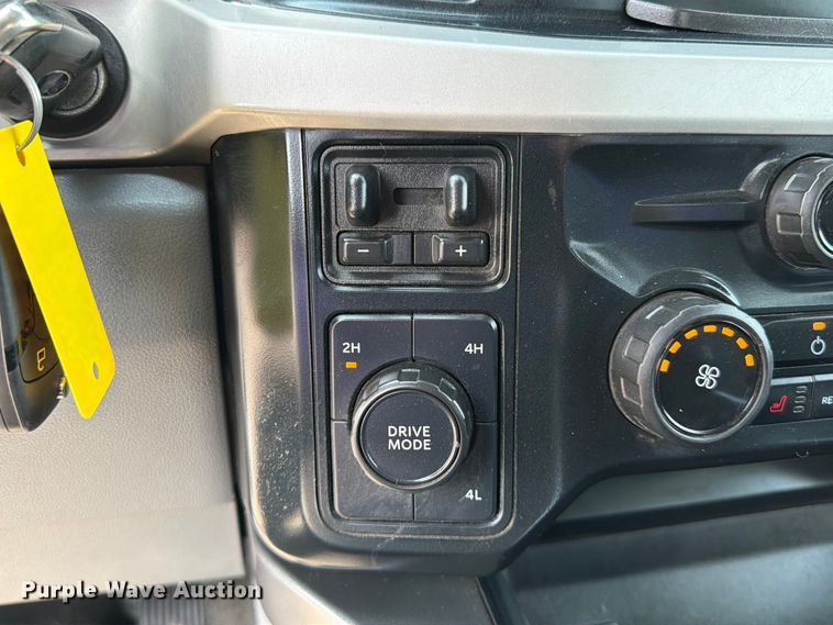 image for item FB5040 2023 Ford F550 super duty Crew Cab truck cab and chassis