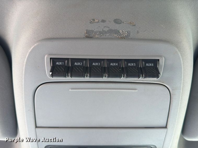 image for item FB5040 2023 Ford F550 super duty Crew Cab truck cab and chassis