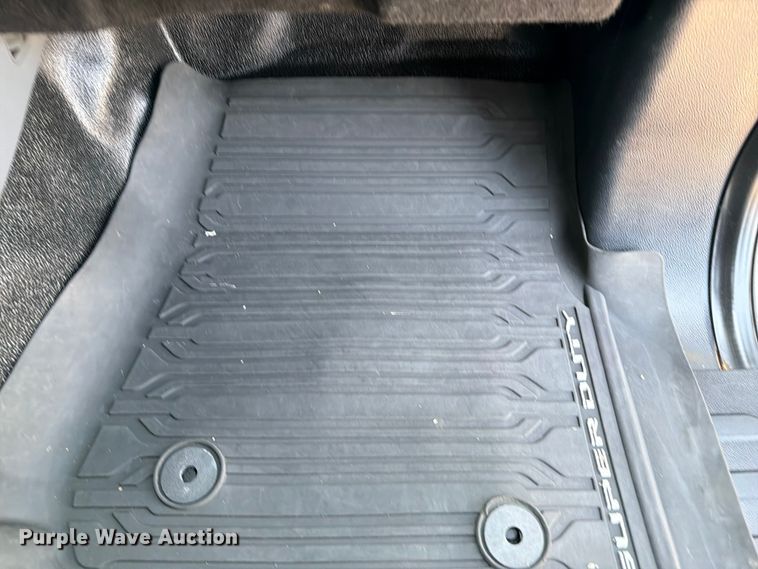 image for item FB5040 2023 Ford F550 super duty Crew Cab truck cab and chassis