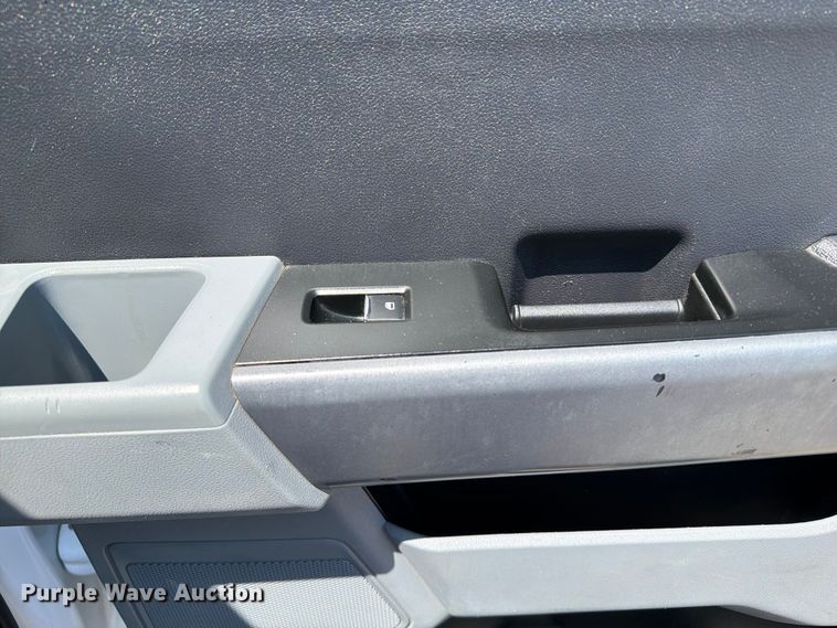 image for item FB5040 2023 Ford F550 super duty Crew Cab truck cab and chassis