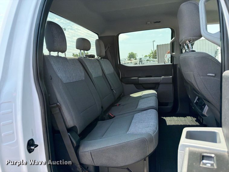 image for item FB5040 2023 Ford F550 super duty Crew Cab truck cab and chassis