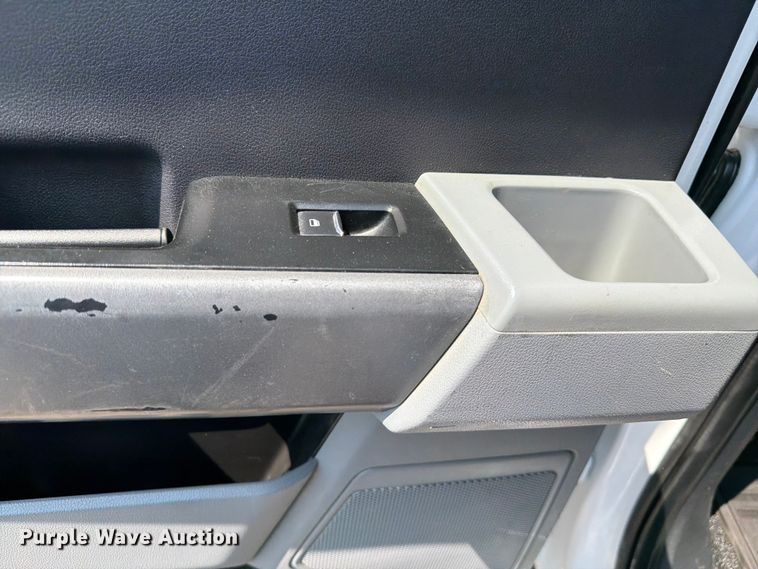 image for item FB5040 2023 Ford F550 super duty Crew Cab truck cab and chassis