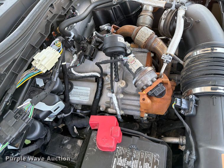 image for item FB5040 2023 Ford F550 super duty Crew Cab truck cab and chassis