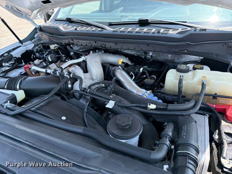 image for item FB5040 2023 Ford F550 super duty Crew Cab truck cab and chassis