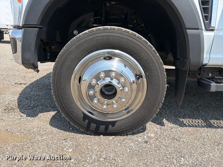 image for item FB5040 2023 Ford F550 super duty Crew Cab truck cab and chassis