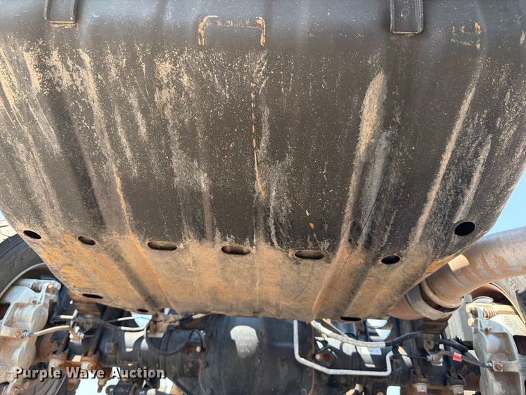 image for item FB5040 2023 Ford F550 super duty Crew Cab truck cab and chassis
