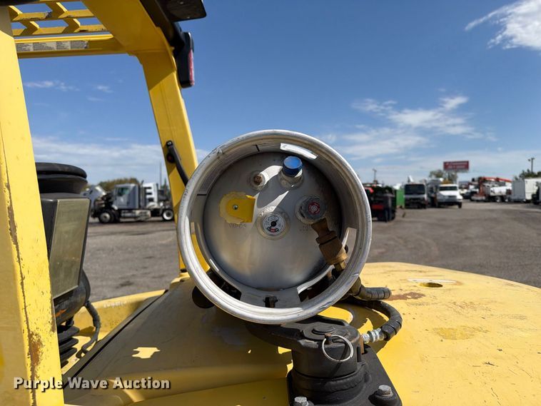 image for item FB5066 1993 Hyster 100 Fortis forklift