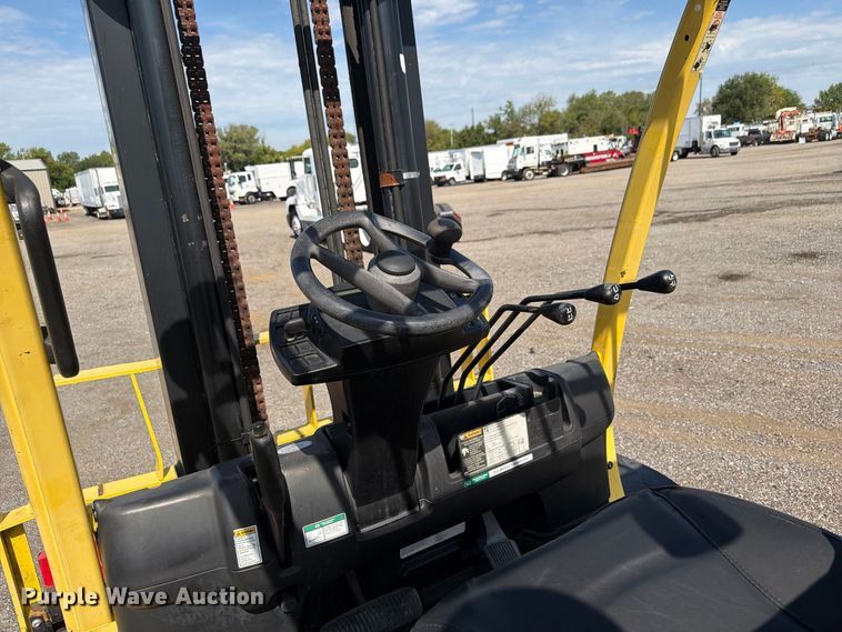 image for item FB5066 1993 Hyster 100 Fortis forklift