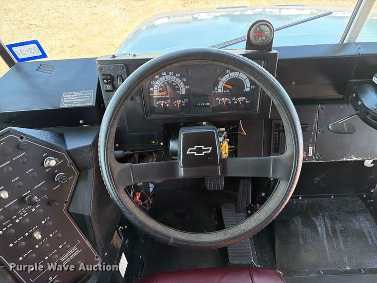 image for item FB5071 2000 Chevrolet B7 school bus