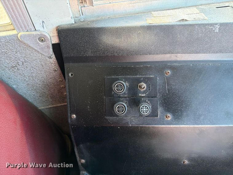 image for item FB5071 2000 Chevrolet B7 school bus