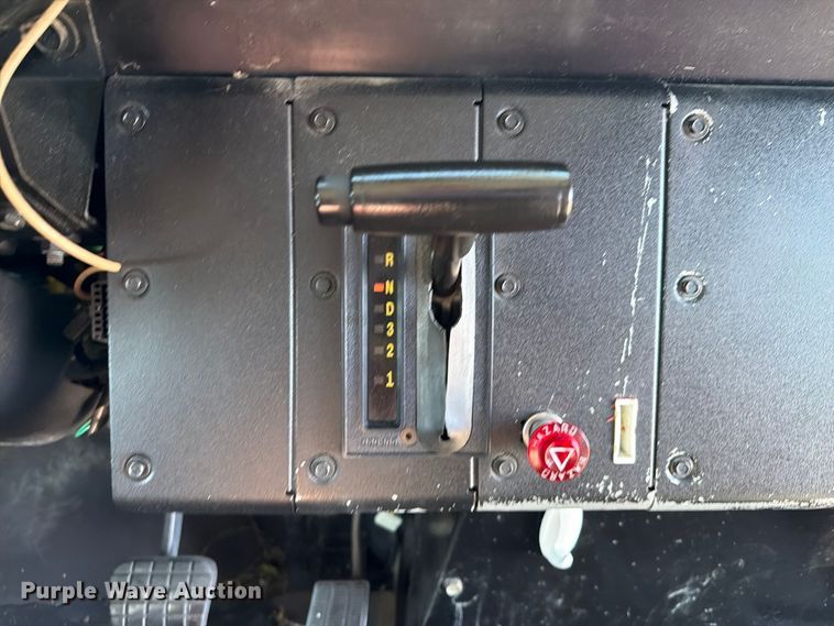 image for item FB5071 2000 Chevrolet B7 school bus