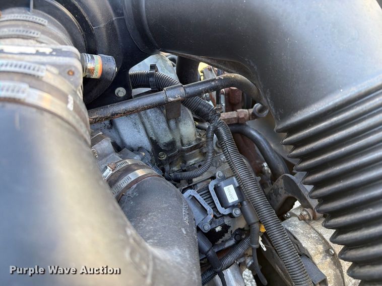 image for item FB5071 2000 Chevrolet B7 school bus