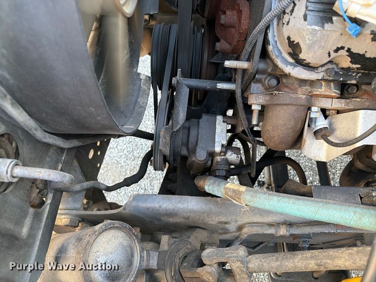 image for item FB5071 2000 Chevrolet B7 school bus
