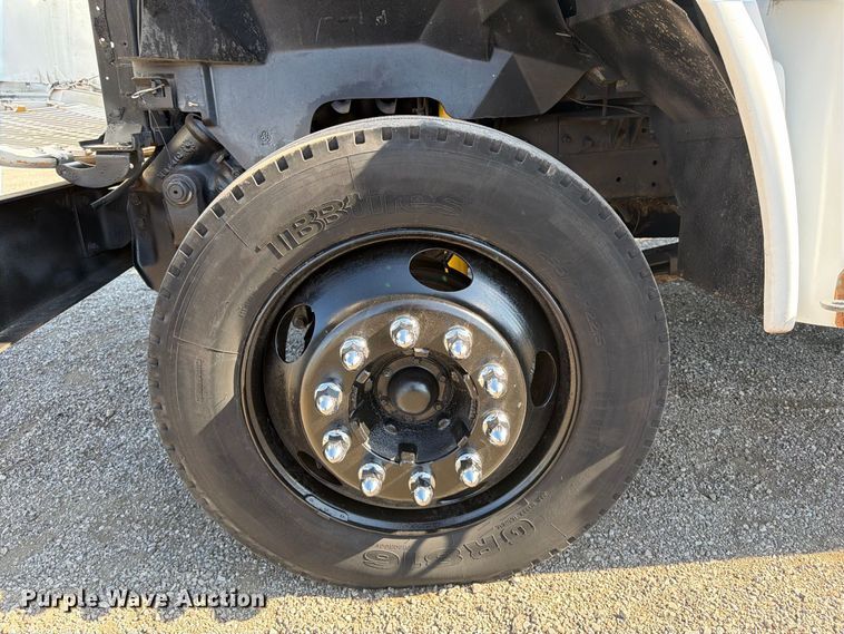 image for item FB5071 2000 Chevrolet B7 school bus