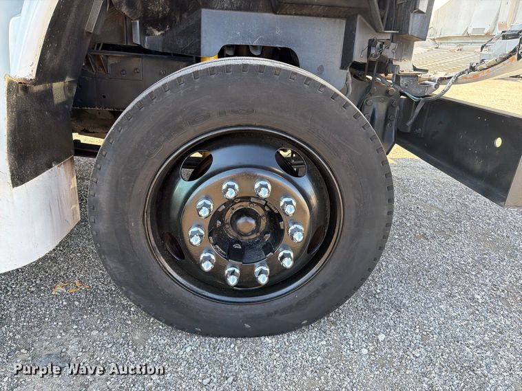 image for item FB5071 2000 Chevrolet B7 school bus