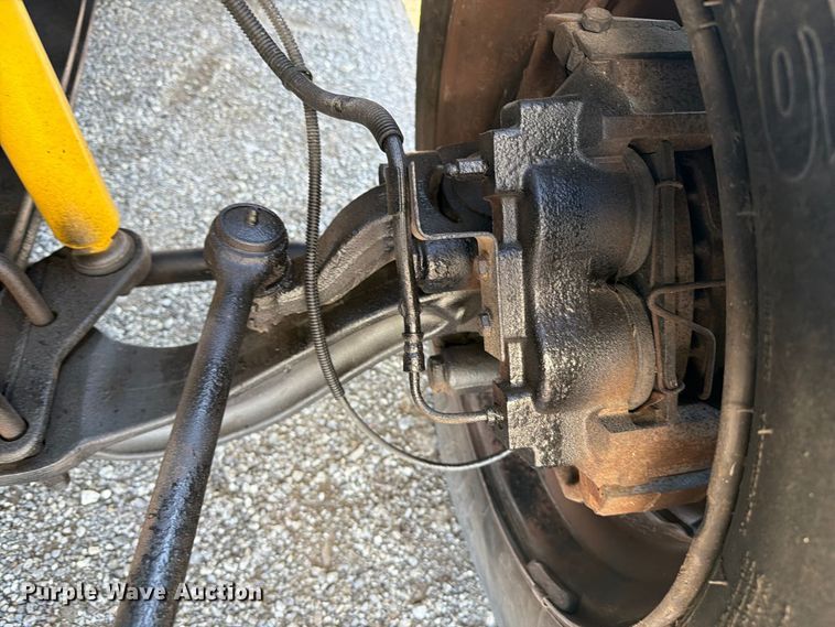 image for item FB5071 2000 Chevrolet B7 school bus