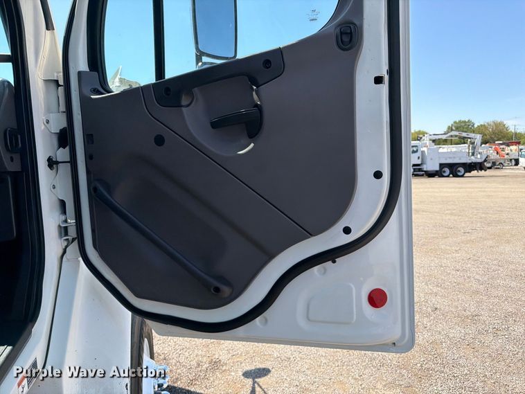 image for item FB5079 2020 Freightliner Business Class M2 refrigerated truck