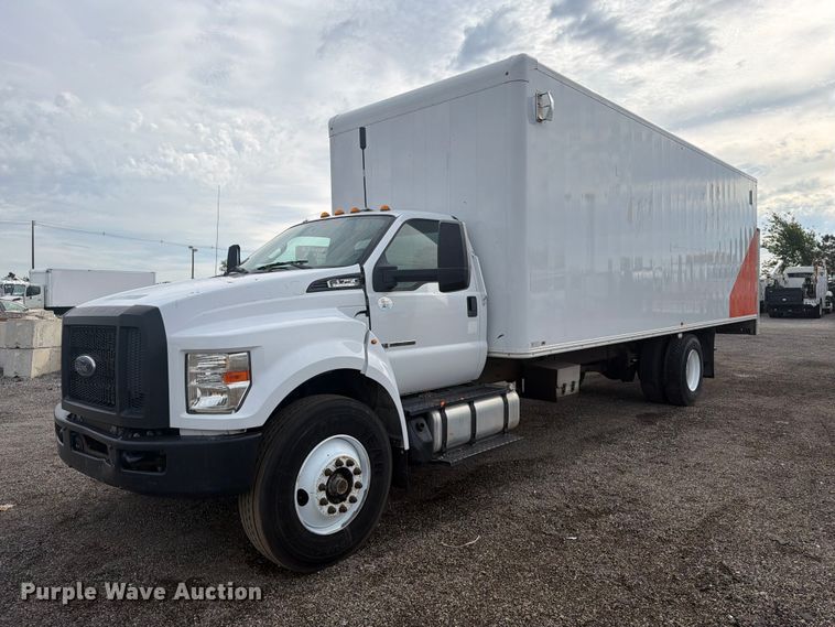 2019 Ford F750 Super Duty box truck