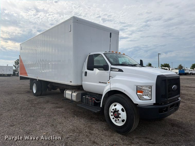 image for item FB5083 2019 Ford F750 Super Duty box truck