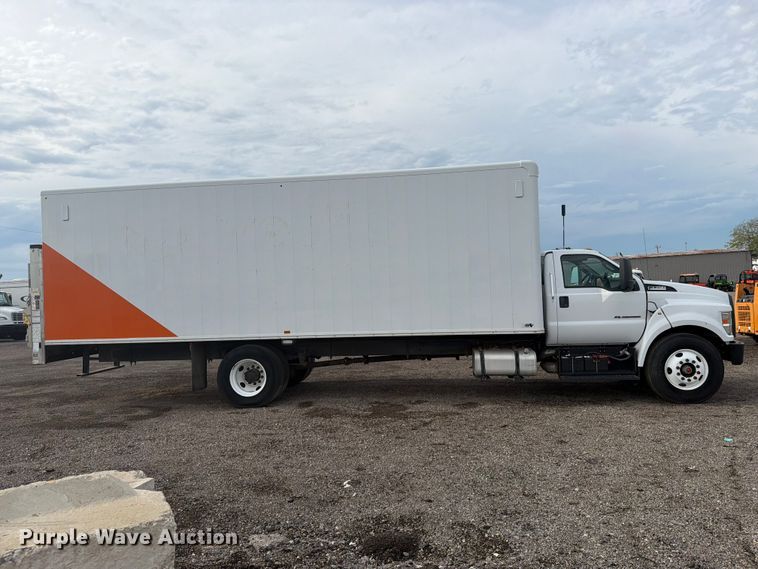 image for item FB5083 2019 Ford F750 Super Duty box truck