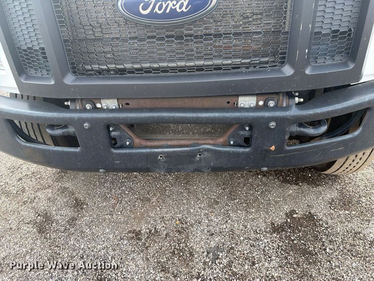 image for item FB5083 2019 Ford F750 Super Duty box truck