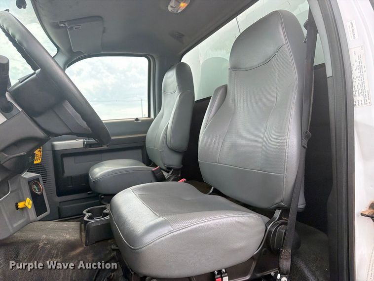 image for item FB5083 2019 Ford F750 Super Duty box truck