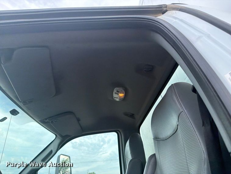 image for item FB5083 2019 Ford F750 Super Duty box truck