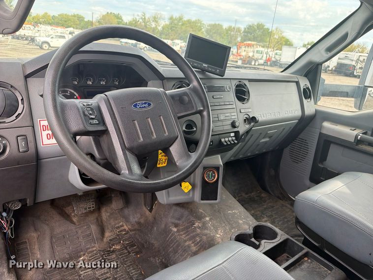 image for item FB5083 2019 Ford F750 Super Duty box truck