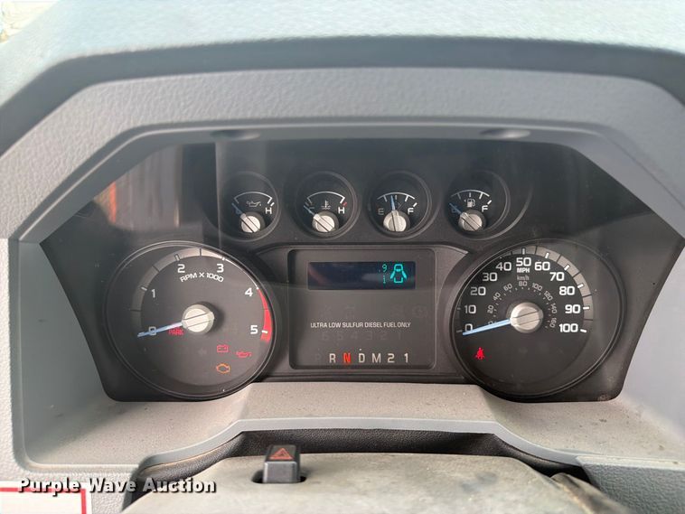 image for item FB5083 2019 Ford F750 Super Duty box truck