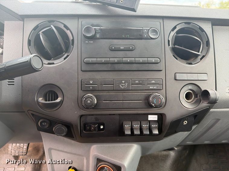 image for item FB5083 2019 Ford F750 Super Duty box truck