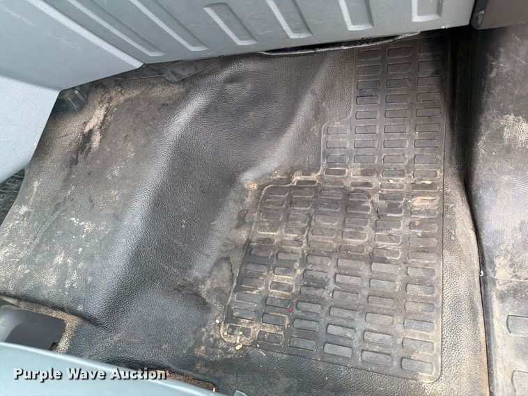 image for item FB5083 2019 Ford F750 Super Duty box truck