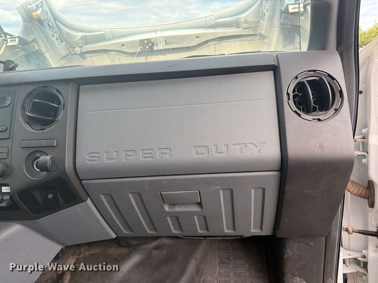 image for item FB5083 2019 Ford F750 Super Duty box truck