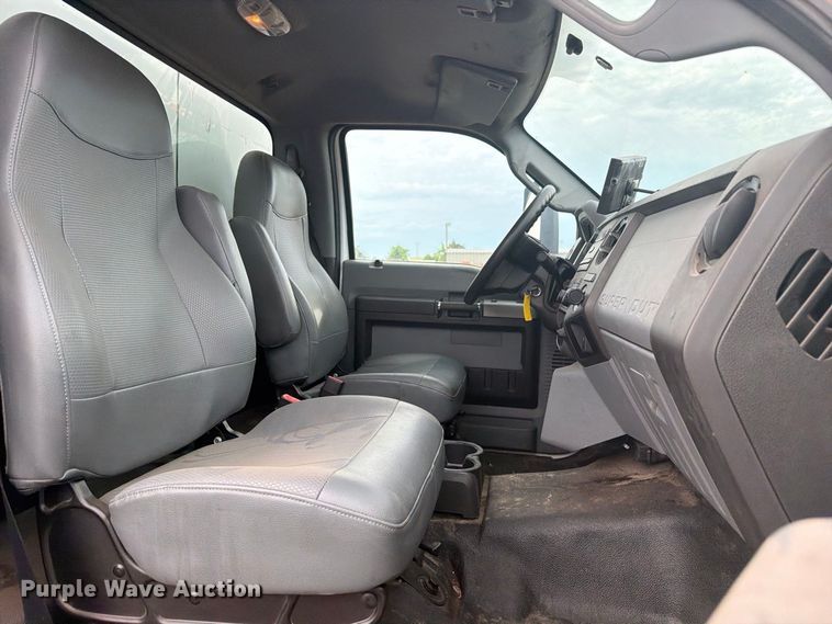 image for item FB5083 2019 Ford F750 Super Duty box truck