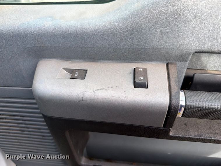 image for item FB5083 2019 Ford F750 Super Duty box truck
