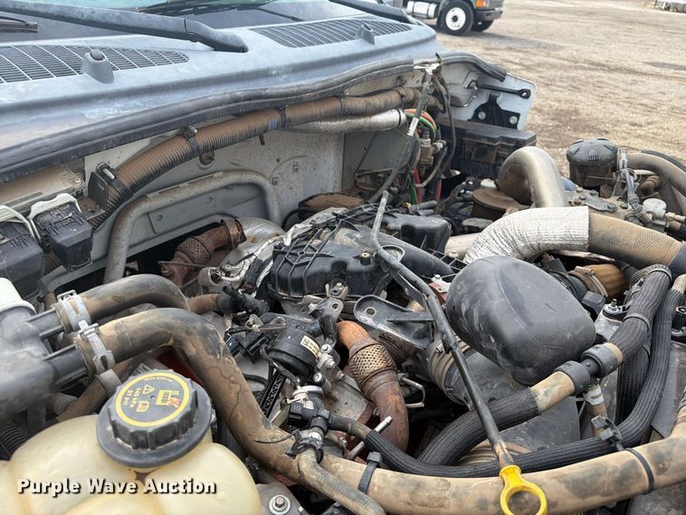 image for item FB5083 2019 Ford F750 Super Duty box truck