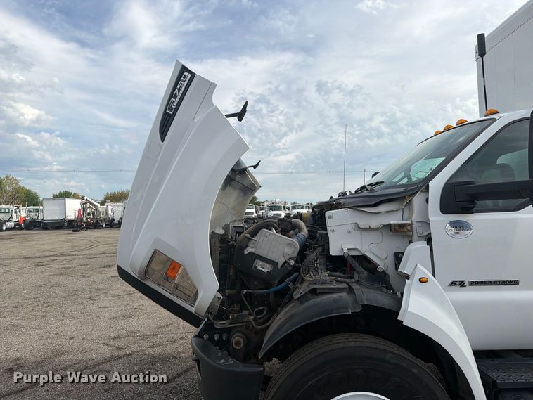 image for item FB5083 2019 Ford F750 Super Duty box truck