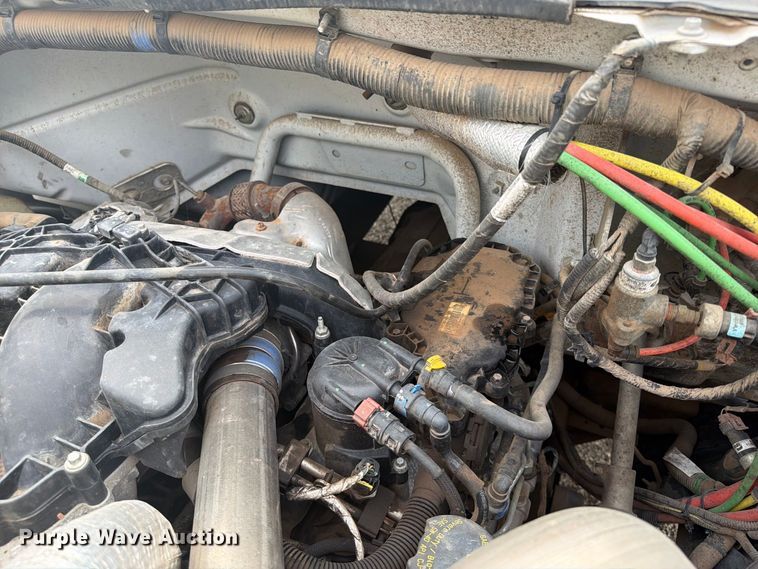 image for item FB5083 2019 Ford F750 Super Duty box truck