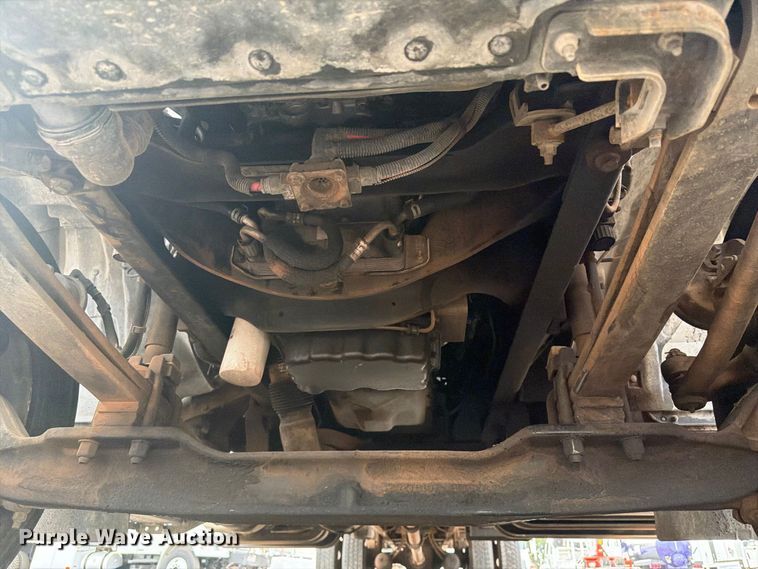 image for item FB5083 2019 Ford F750 Super Duty box truck