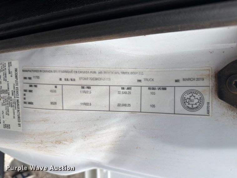 image for item FB5083 2019 Ford F750 Super Duty box truck