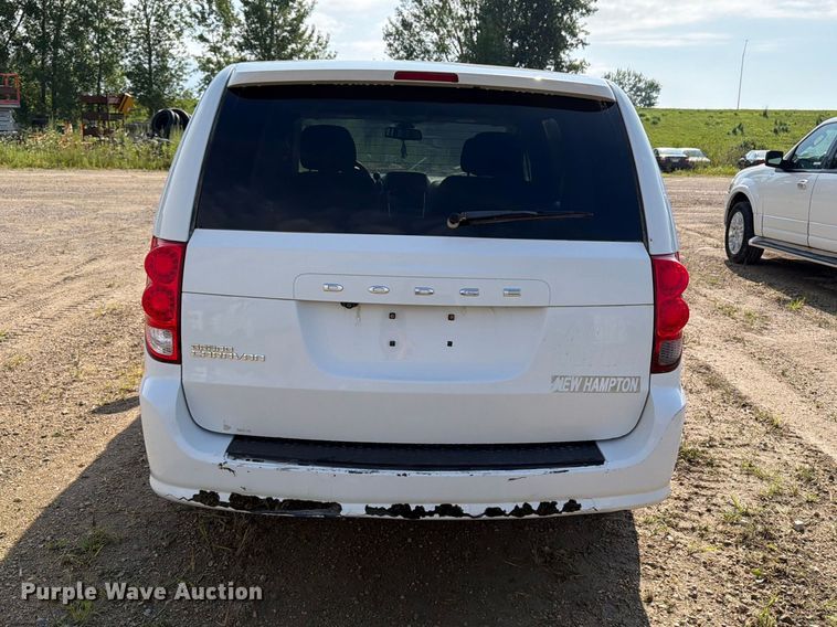 image for item FB5893 2019 Dodge Grand Caravan van