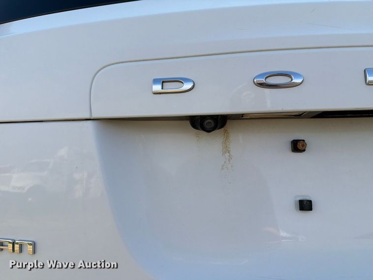 image for item FB5893 2019 Dodge Grand Caravan van
