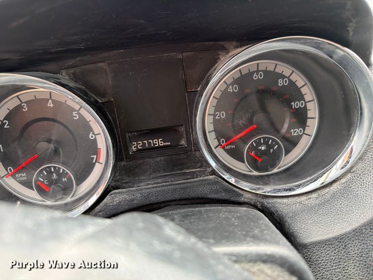 image for item FB5893 2019 Dodge Grand Caravan van