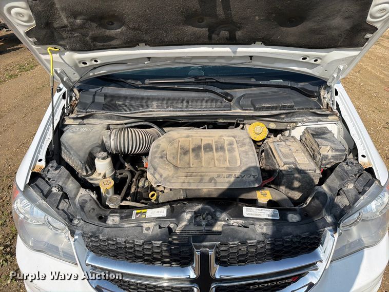 image for item FB5893 2019 Dodge Grand Caravan van