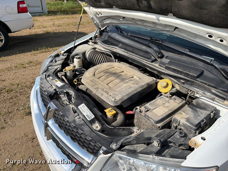 image for item FB5893 2019 Dodge Grand Caravan van
