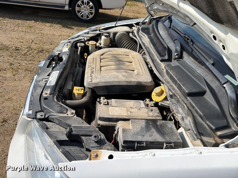 image for item FB5893 2019 Dodge Grand Caravan van