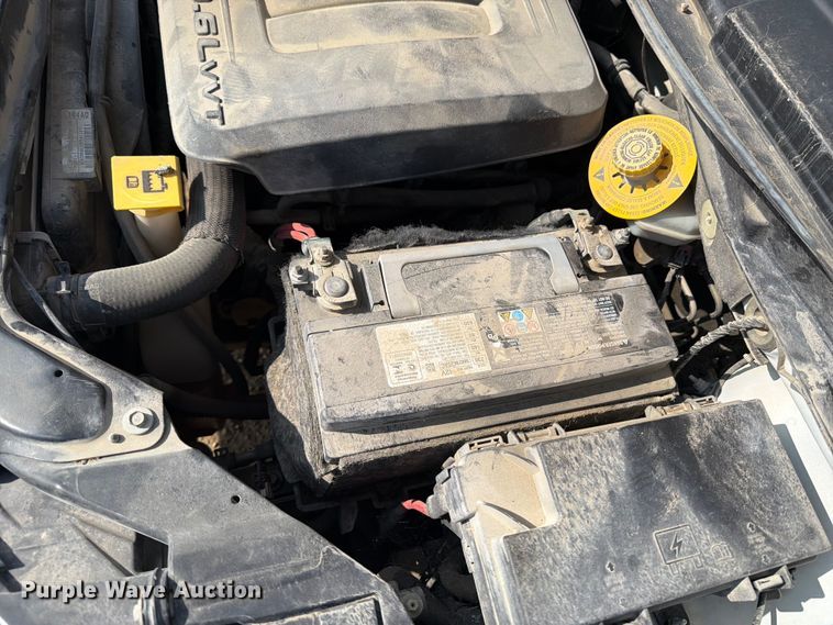 image for item FB5893 2019 Dodge Grand Caravan van