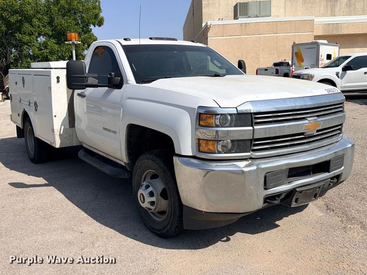 image for item FB8285 2016 Chevrolet Silverado 3500HD utility bed pickup truck