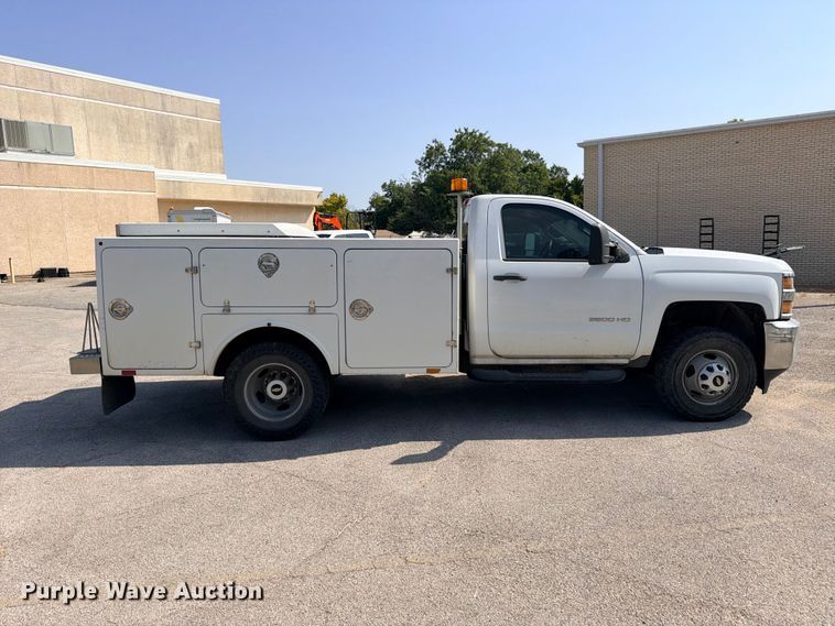 image for item FB8285 2016 Chevrolet Silverado 3500HD utility bed pickup truck