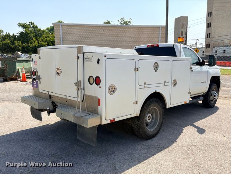 image for item FB8285 2016 Chevrolet Silverado 3500HD utility bed pickup truck